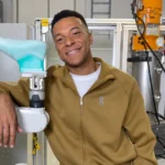 Kylian Mbappé at Ons laboratory
